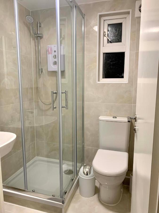 Stylish En Suite Double Room Kensington لندن المظهر الخارجي الصورة