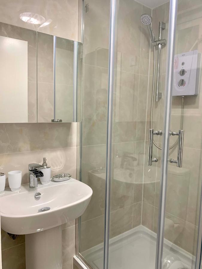 Stylish En Suite Double Room Kensington لندن المظهر الخارجي الصورة